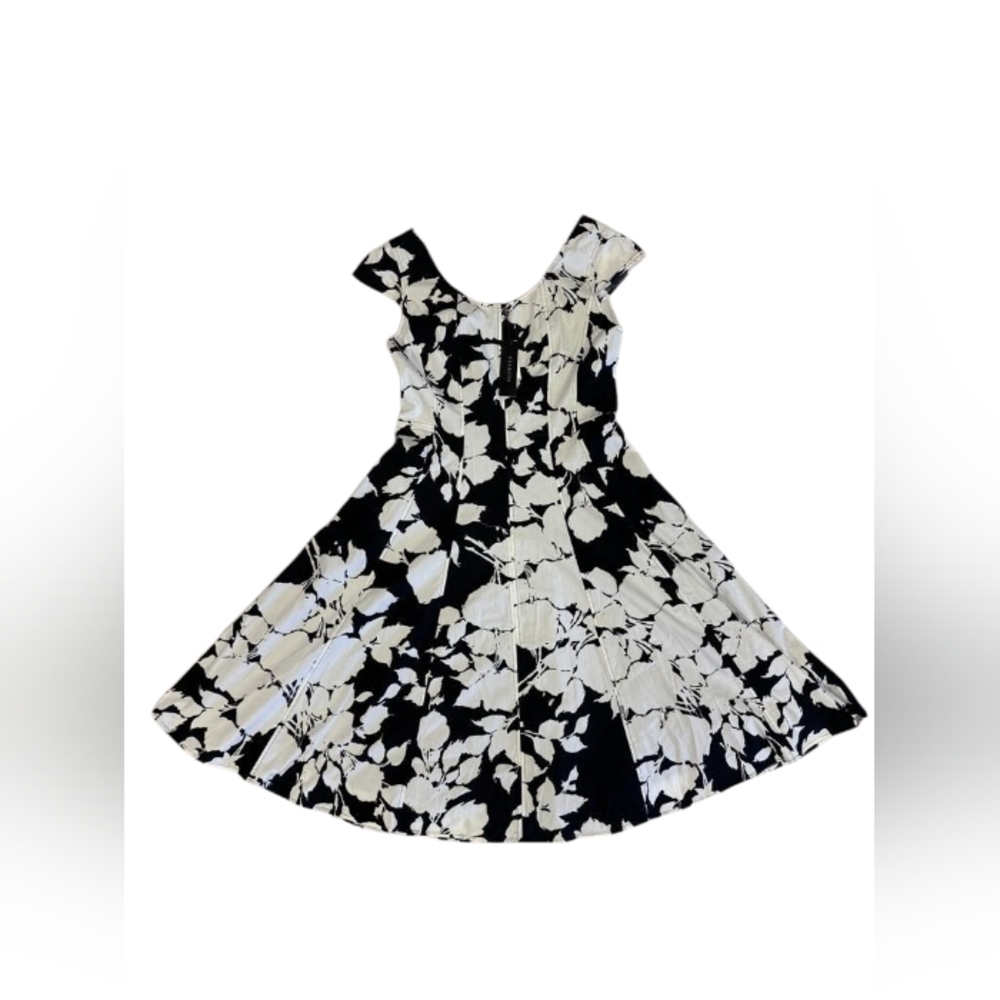 Talbots NWT Dress Flowy Floral White/Black Size 8P Women’s size 8P - Picture 4 of 9